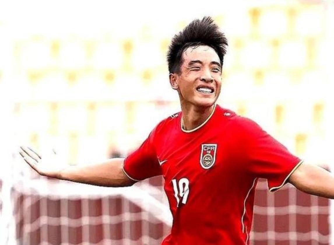 lol中国总决赛-包含冲刺阶段中超传出新动向，曼城刷新队史纪录，管理层表态——底气十足，高层口径保持一致的词条