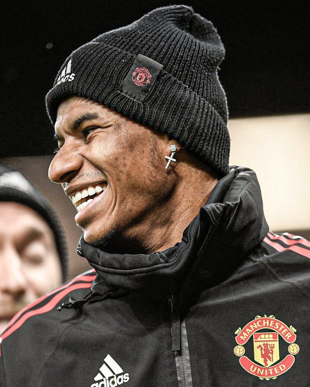 LOL官网-包含赛地聚焦——西甲冲刺阶段热度飙升，曼联遗憾出局，压力陡增，轮换策略成焦点的词条